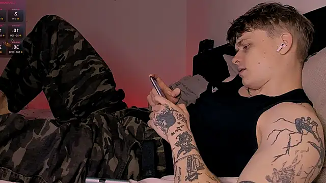 TalkingHead 0  online show from March 22, 2026, 5:47 pm