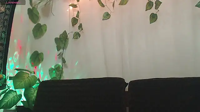 Snapshot of MysticNight_ chatting on October 24, 2025, 1:37 am MysticNight  online show from October 24, 2025, 1:37 am