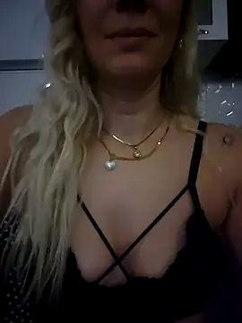 Snapshot of papatya3 chatting on November 22, 2025, 9:57 pm papatya3 online show from November 22, 2025, 9:57 pm