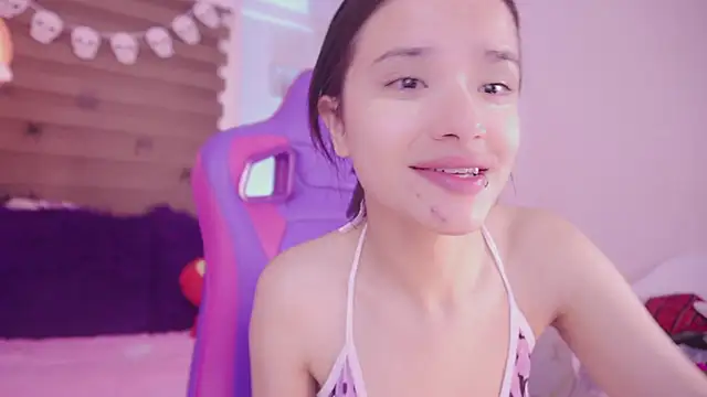 Lana Dreams  online show from October 25, 2025, 3:12 pm