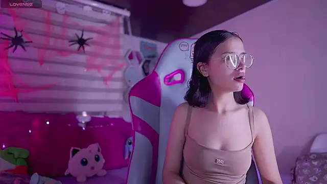 Lana Dreams  online show from October 17, 2025, 12:14 am