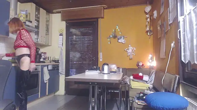 SexySilvie online show from December 18, 2025, 2:43 pm