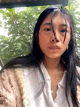 EmLy02 online show from November 8, 2025, 11:52 pm