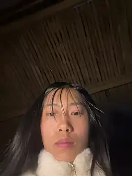 EmLy02 online show from March 9, 2026, 11:14 am