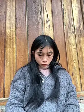 Snapshot of EmLy02 chatting on February 9, 2026, 2:42 am EmLy02 online show from February 9, 2026, 2:42 am