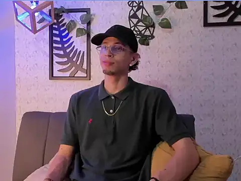 Snapshot of nicolai_drake chatting on October 12, 2025, 1:07 am nicolai drake online show from October 12, 2025, 1:07 am