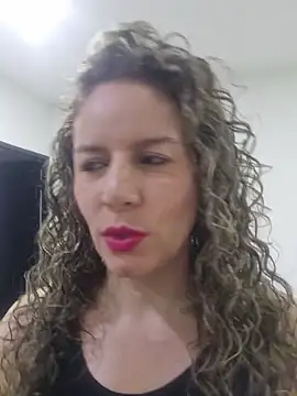 Snapshot of Nina_vallon chatting on February 5, 2026, 12:34 pm Nina vallon online show from February 5, 2026, 12:34 pm