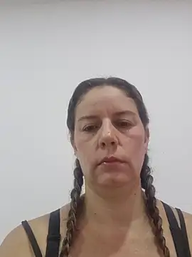 Snapshot of Nina_vallon chatting on March 4, 2026, 12:46 pm Nina vallon online show from March 4, 2026, 12:46 pm