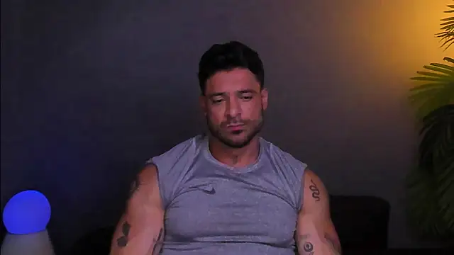 Snapshot of dennis_cox1 chatting on November 27, 2025, 3:29 am dennis cox1 online show from November 27, 2025, 3:29 am