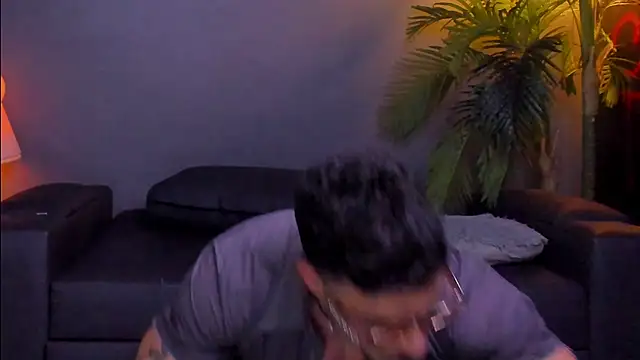 Snapshot of dennis_cox1 chatting on November 9, 2025, 6:06 am dennis cox1 online show from November 9, 2025, 6:06 am