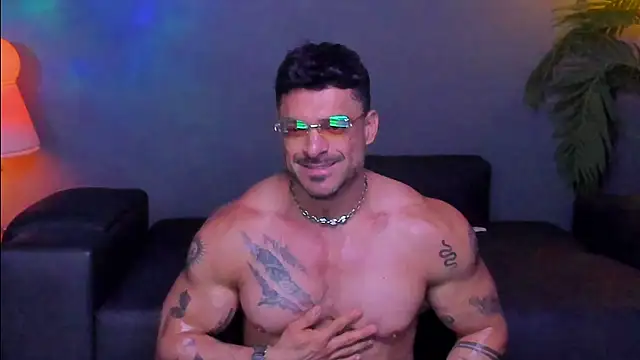 Snapshot of dennis_cox1 chatting on November 11, 2025, 12:44 pm dennis cox1 online show from November 11, 2025, 12:44 pm