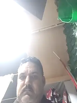 mM0140 online show from December 17, 2025, 9:31 pm