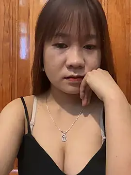 Snapshot of qinejr37 chatting on October 13, 2025, 12:45 am qinejr37 online show from October 13, 2025, 12:45 am