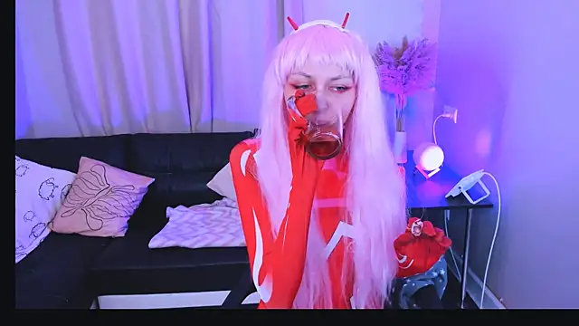 Snapshot of Mia_meowXkiss chatting on September 24, 2025, 4:02 pm Mia meowXkiss online show from September 24, 2025, 4:02 pm