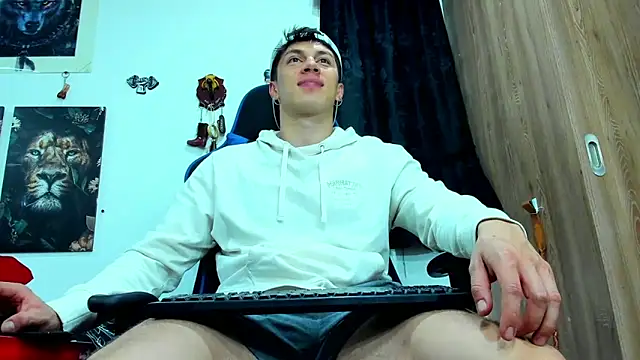 javiersexymann online show from February 27, 2025, 5:07 am