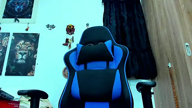 javiersexymann online show from March 18, 2025, 5:45 am