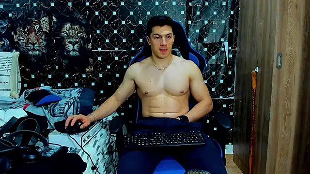 javiersexymann online show from April 17, 2026, 5:32 am