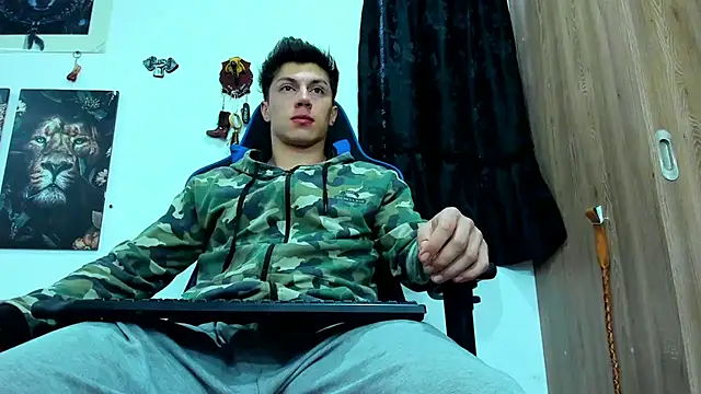 javiersexymann online show from February 25, 2025, 10:09 pm