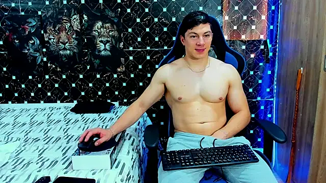 javiersexymann online show from May 29, 2026, 6:47 pm
