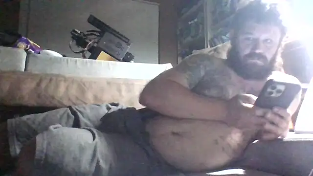 Snapshot of Littlesaber6996 chatting on April 30, 2026, 8:10 am Littlesaber6996 online show from April 30, 2026, 8:10 am