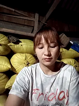 Mini3333 online show from April 9, 2026, 10:16 pm