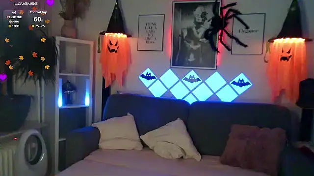 XBellaXundXUweX online show from October 26, 2025, 7:36 pm