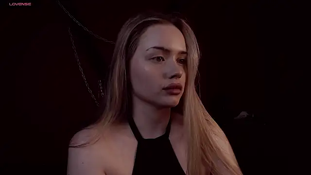 Snapshot of AvroraGoldie chatting on December 3, 2025, 10:36 am AvroraGoldie online show from December 3, 2025, 10:36 am