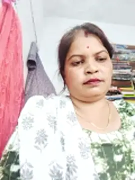 Rajnee33A online show from November 5, 2025, 10:51 am