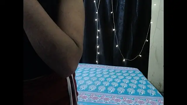 Snapshot of Vanya_7 chatting on January 7, 2026, 4:12 pm Vanya 7 online show from January 7, 2026, 4:12 pm