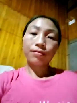 lucybaby00 online show from April 9, 2026, 12:11 pm