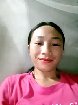 lucybaby00 online show from October 30, 2025, 10:28 pm