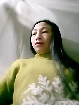 lucybaby00 online show from January 13, 2026, 9:19 pm