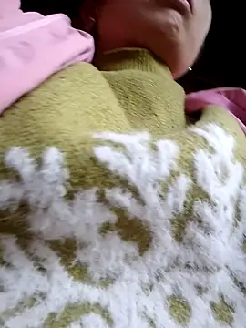 lucybaby00 online show from November 14, 2025, 10:08 am