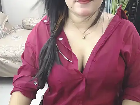Snapshot of Ridiha_Pari chatting on May 31, 2026, 10:54 pm Ridiha Pari online show from May 31, 2026, 10:54 pm