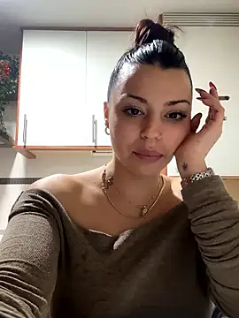 NoeliaGarcia17 online show from January 16, 2026, 11:42 pm