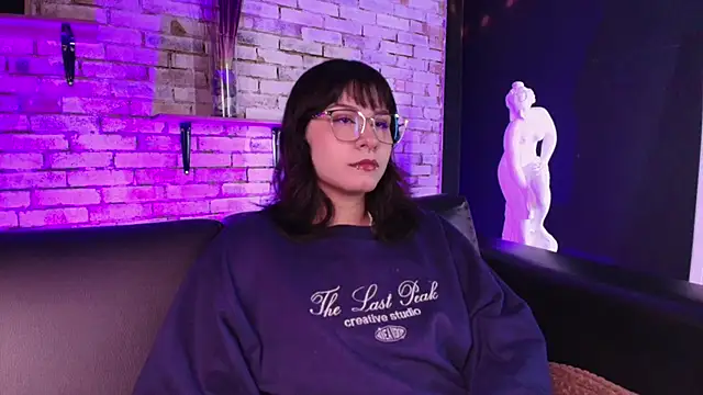 kitty malach online show from February 9, 2026, 1:58 am