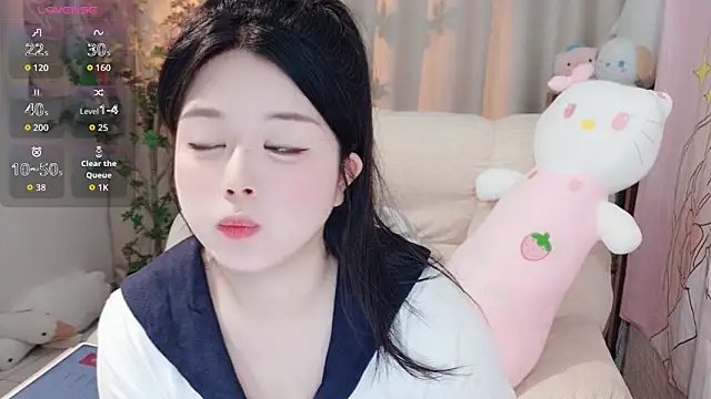 Snapshot of SweetTease2025 chatting on October 24, 2025, 3:55 pm SweetTease2025 online show from October 24, 2025, 3:55 pm