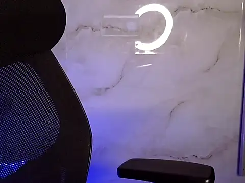 Snapshot of kaira_sharma11 chatting on December 5, 2025, 5:11 pm kaira sharma11 online show from December 5, 2025, 5:11 pm