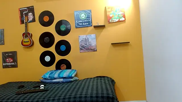 skinnyverus18 online show from February 6, 2026, 7:21 pm