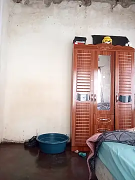 Snapshot of small_D94 chatting on September 27, 2025, 7:03 am small D94 online show from September 27, 2025, 7:03 am