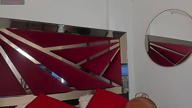 SaraWagner  online show from January 7, 2026, 12:26 am