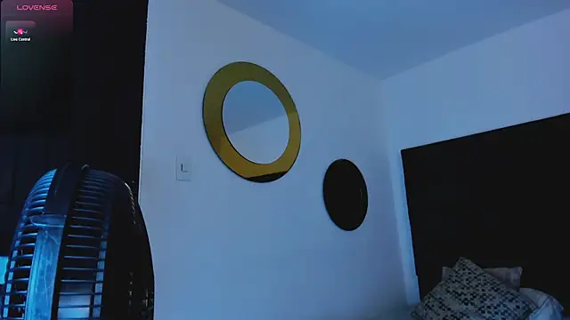 Snapshot of SaraWagner_ chatting on October 12, 2025, 1:40 am SaraWagner online show from October 12, 2025, 1:40 am