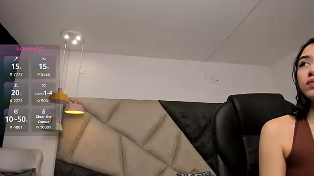 Snapshot of SaraWagner_ chatting on November 24, 2025, 12:32 am SaraWagner online show from November 24, 2025, 12:32 am