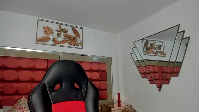 Snapshot of SaraWagner_ chatting on September 15, 2025, 6:08 pm SaraWagner online show from September 15, 2025, 6:08 pm