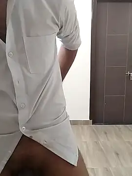 RavenBlack21 online show from September 24, 2025, 8:48 pm