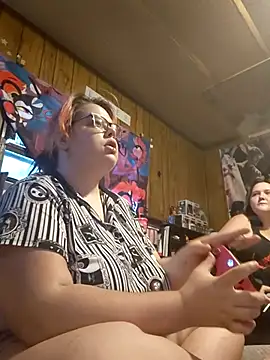 Snapshot of GoddessDess chatting on July 10, 2026, 12:43 am GoddessDess online show from July 10, 2026, 12:43 am