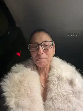 Snapshot of eddivad6974 chatting on December 19, 2025, 6:43 pm eddivad6974 online show from December 19, 2025, 6:43 pm