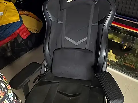 GoldyDong online show from December 15, 2025, 9:09 pm