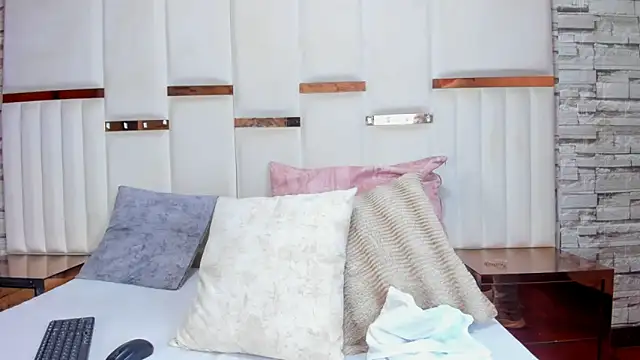 Snapshot of CandyandSteven chatting on March 5, 2026, 3:14 am CandyandSteven online show from March 5, 2026, 3:14 am