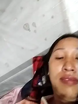 Snapshot of cute_love00 chatting on February 19, 2026, 11:56 pm cute love00 online show from February 19, 2026, 11:56 pm